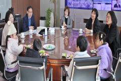 리라 어린이집 바자회 수익금 전달식3번 사진